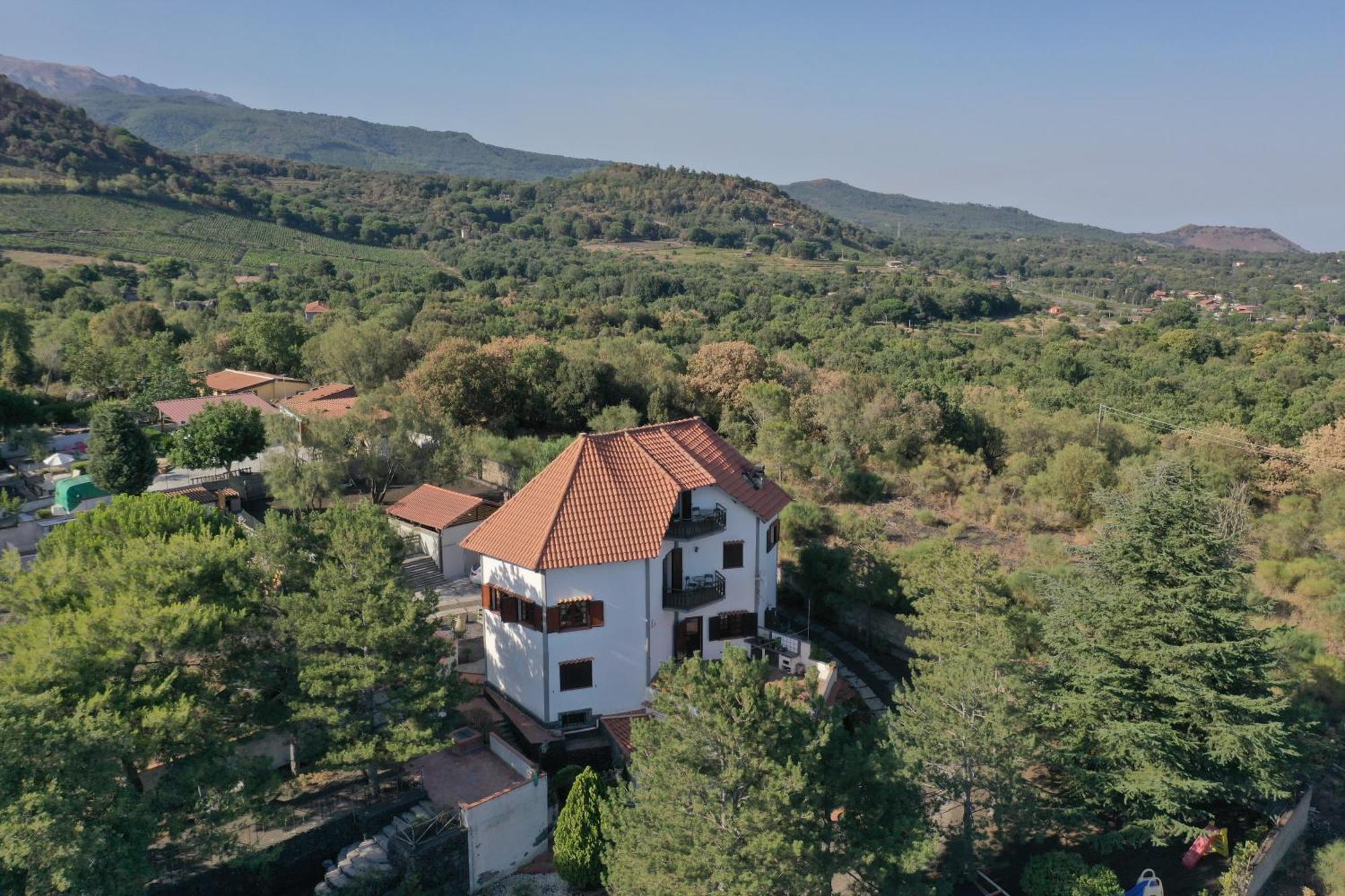 Villa Joele Nicolosi Exterior photo